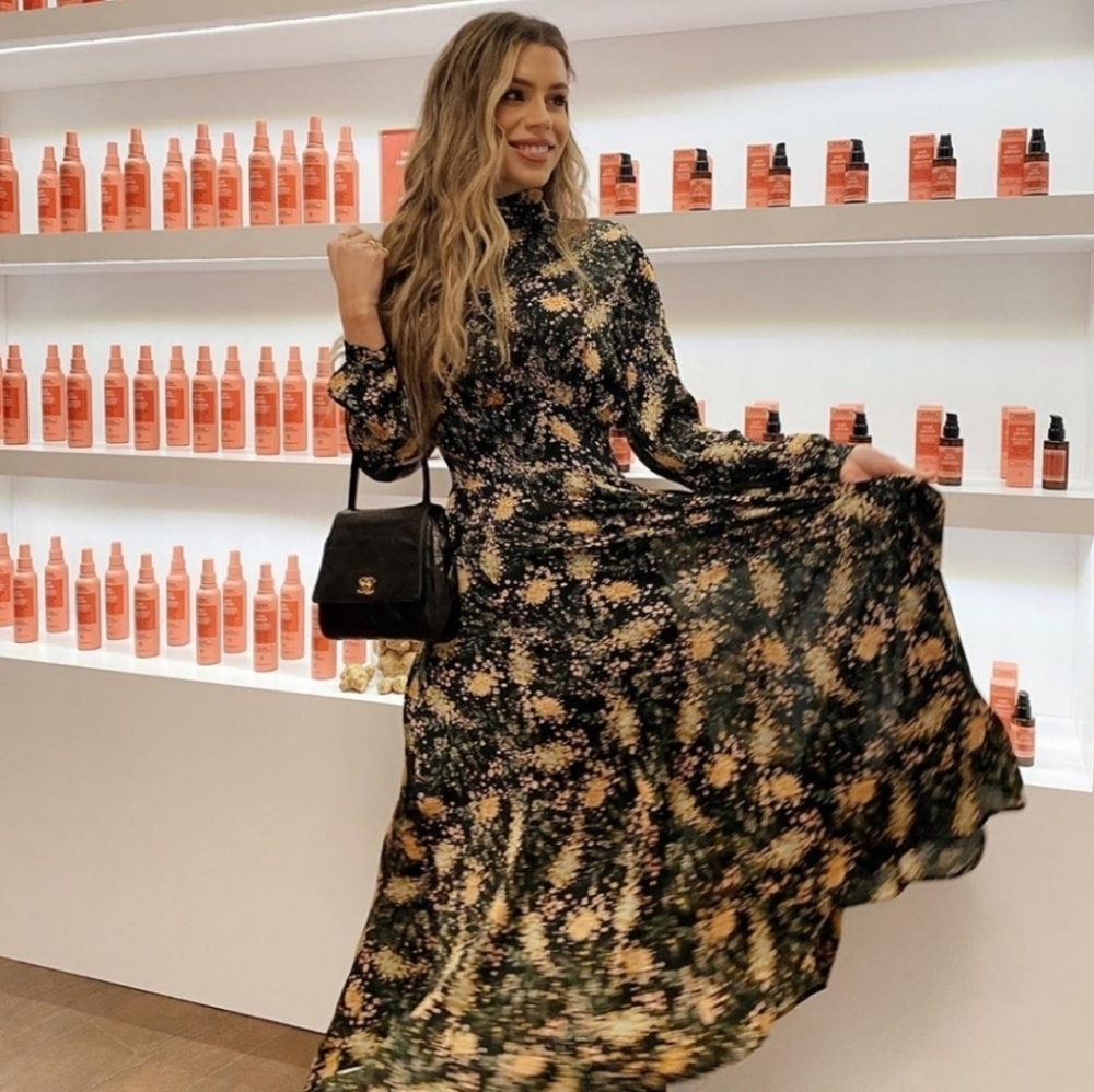 Zara blogger fave floral midi dress size XS